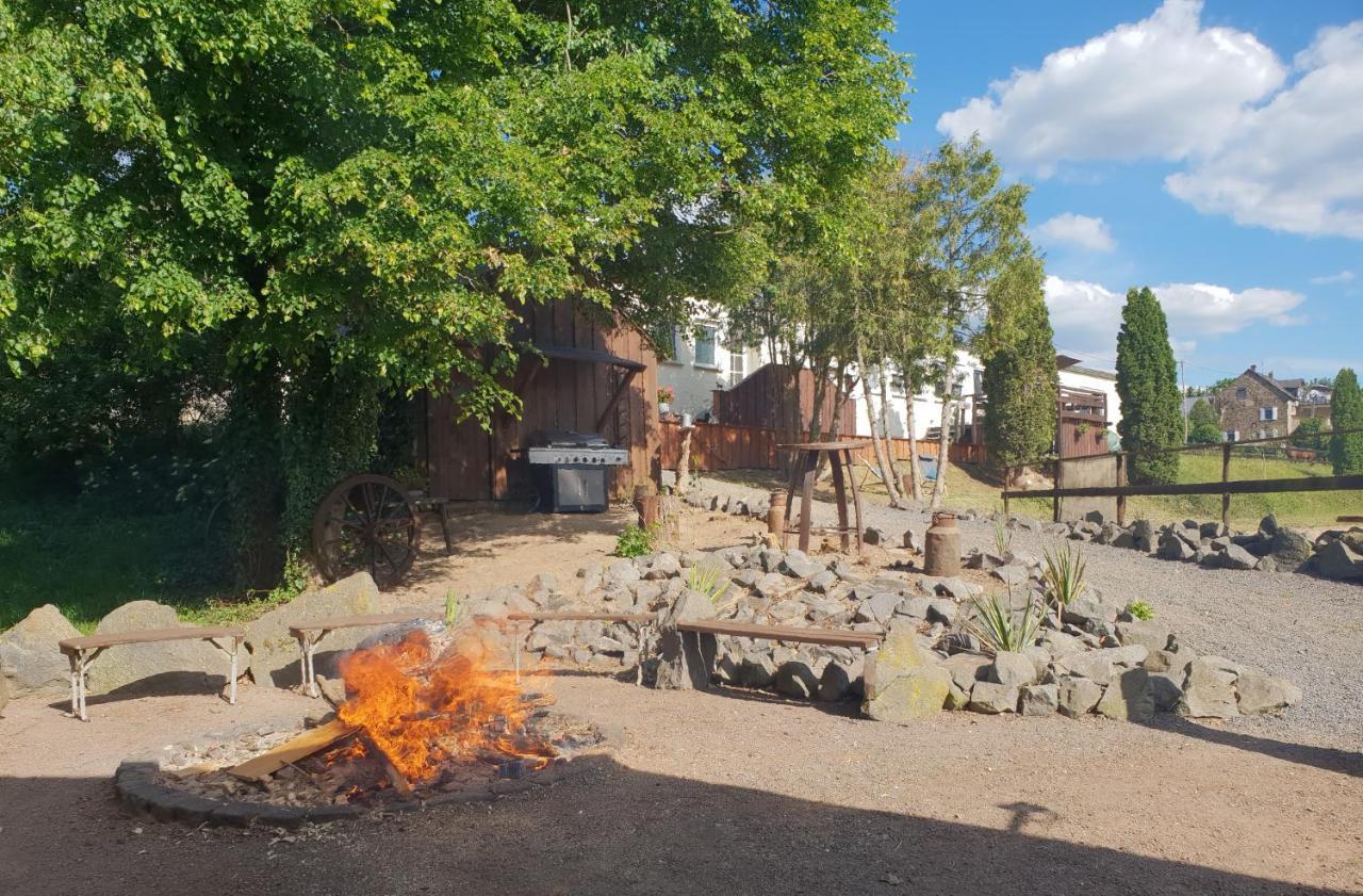 Besondere Ferienwohnung Spirit Auf Idyllischem Reiterhof Nahe Burg Eltz Münstermaifeld Exterior foto